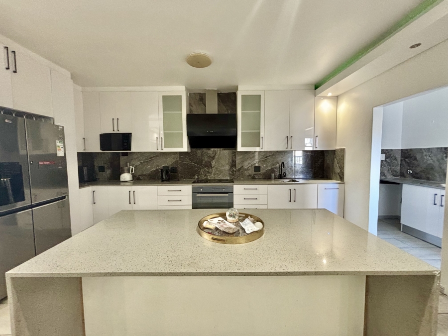 To Let 3 Bedroom Property for Rent in Parklands Western Cape